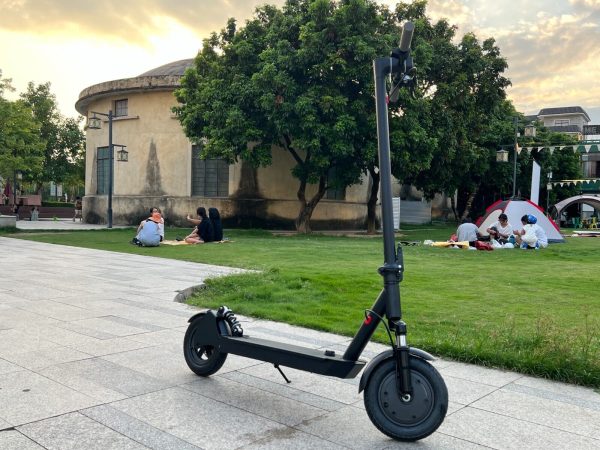 New 2023 Electric Scooter 1100W 45km/h 100km Range GPS track Google & Apple map - Image 4