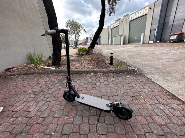 New 2023 Electric Scooter 1100W 45km/h 100km Range GPS track Google & Apple map - Image 8