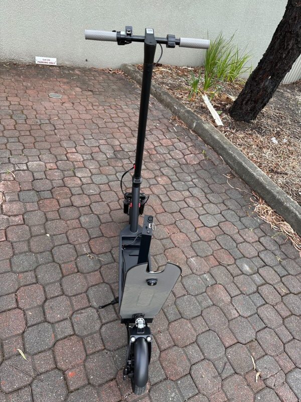 New 2023 Electric Scooter 1100W 45km/h 100km Range GPS track Google & Apple map - Image 10