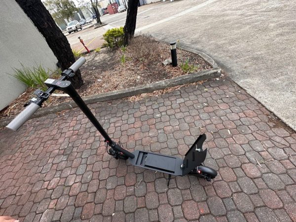 New 2023 Electric Scooter 1100W 45km/h 100km Range GPS track Google & Apple map - Image 15